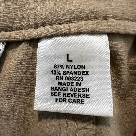 Magellan Outdoors Men's Shorts in Tan Fish Gear Water Repellent Size L - Picture 3 of 5